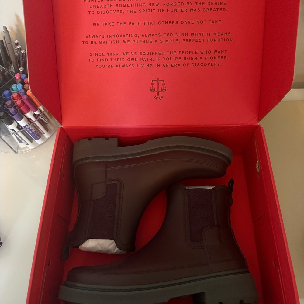 Hunter Dark Brown Winter Boots